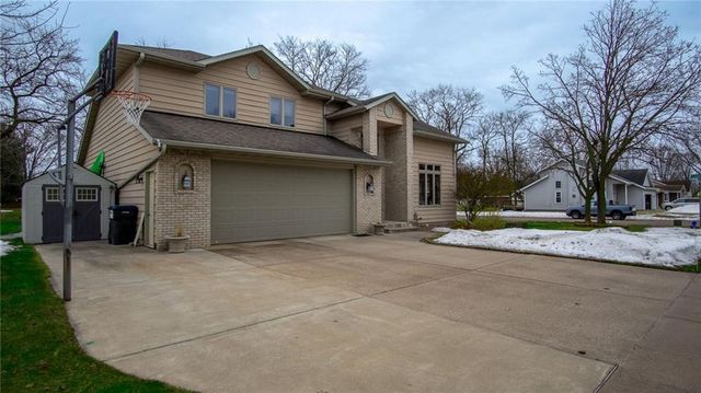 3103 Green View Drive, Eau Claire, WI 54703