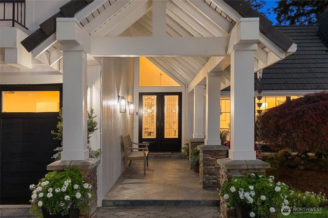 51 Glacier Key, Bellevue, WA 98006