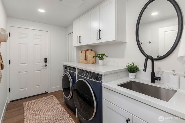 51 Glacier Key, Bellevue, WA 98006