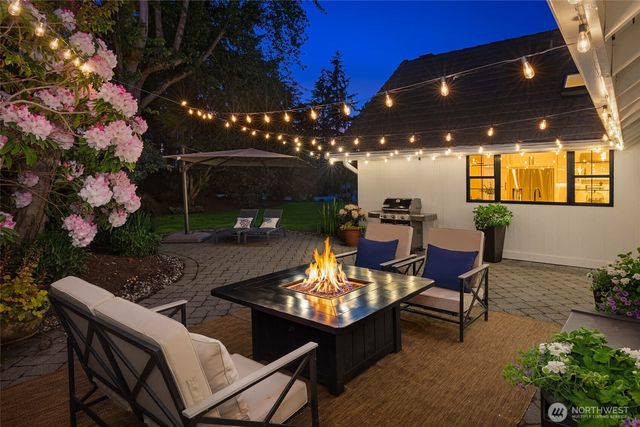 51 Glacier Key, Bellevue, WA 98006