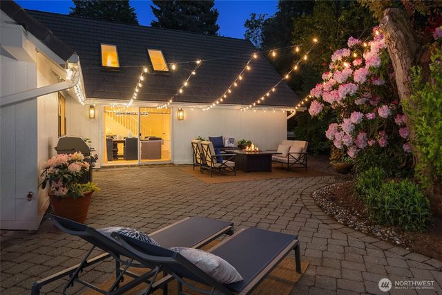 51 Glacier Key, Bellevue, WA 98006