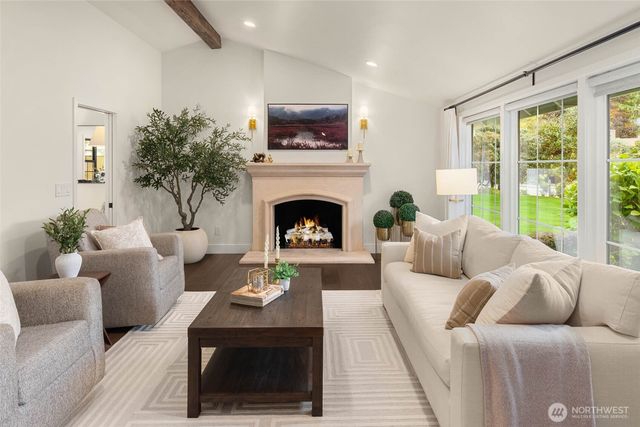 51 Glacier Key, Bellevue, WA 98006