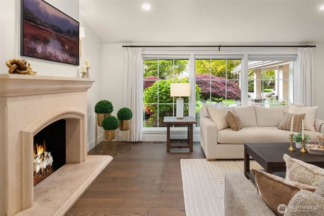 51 Glacier Key, Bellevue, WA 98006