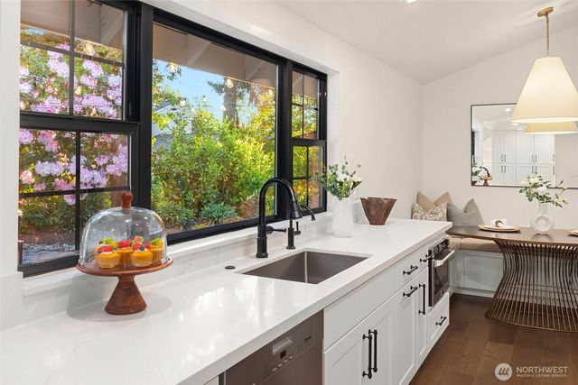 51 Glacier Key, Bellevue, WA 98006