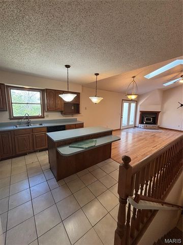 1546 Sugar Grove Road, Troy, MO 63379