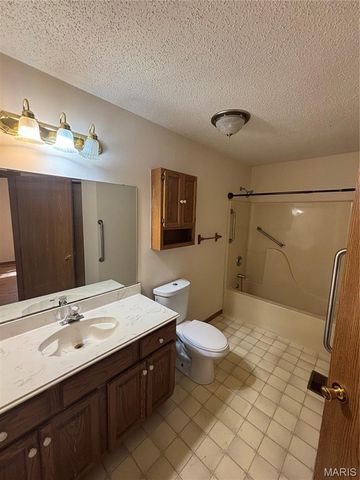 1546 Sugar Grove Road, Troy, MO 63379