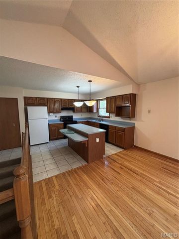 1546 Sugar Grove Road, Troy, MO 63379