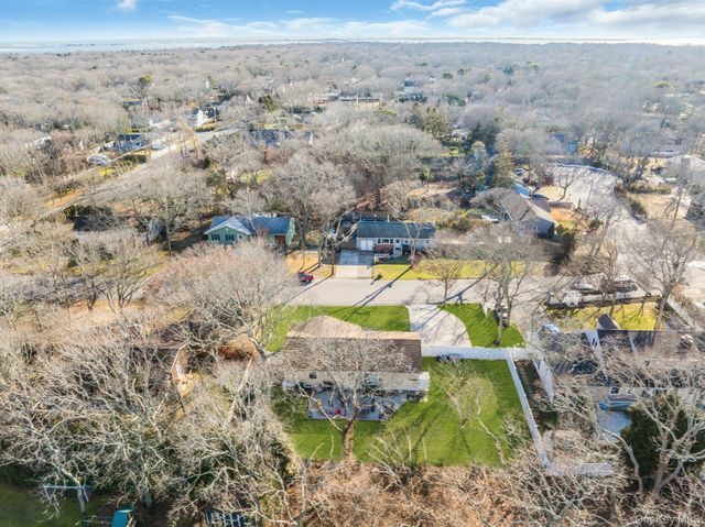 79 School Street, Hampton Bays, NY 11946