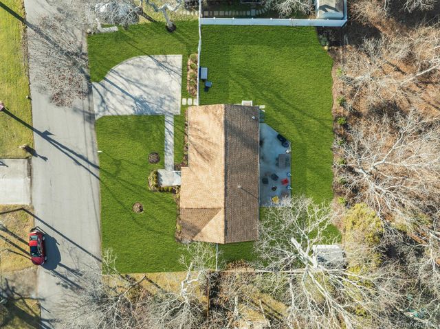 79 School Street, Hampton Bays, NY 11946