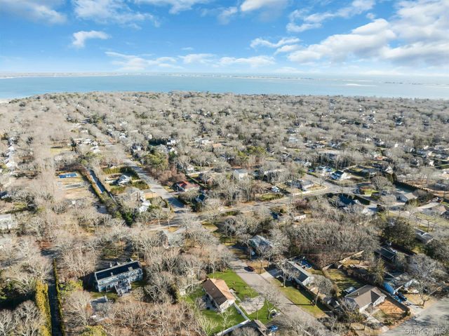 79 School Street, Hampton Bays, NY 11946