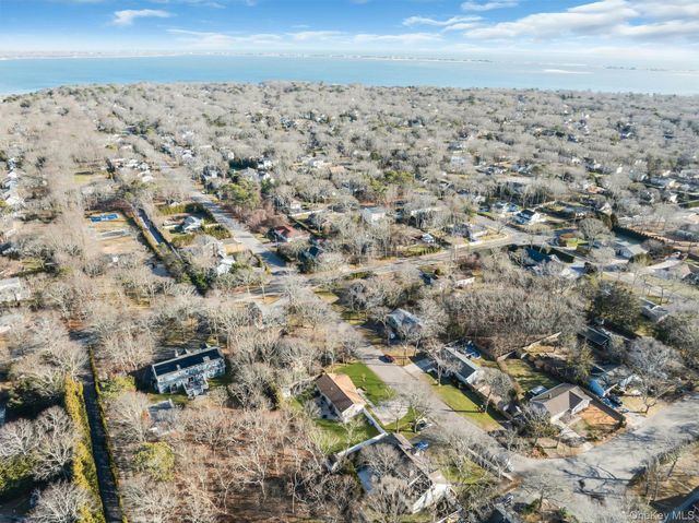 79 School Street, Hampton Bays, NY 11946