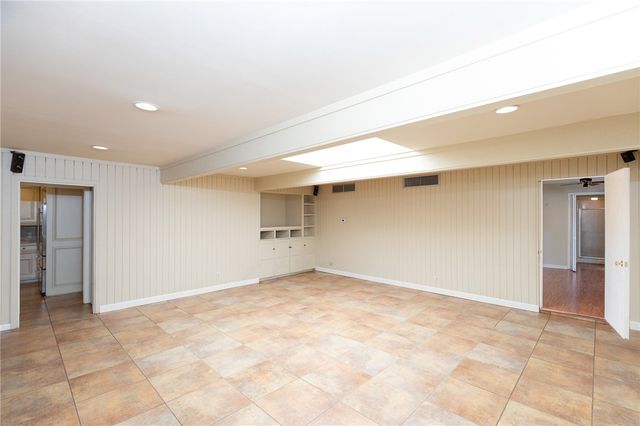 414 Barracuda Pl, Corpus Christi, TX 78411