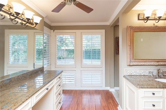 414 Barracuda Pl, Corpus Christi, TX 78411