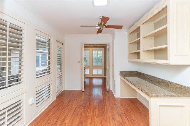 414 Barracuda Pl, Corpus Christi, TX 78411