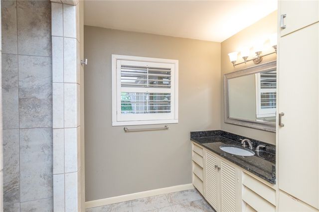 414 Barracuda Pl, Corpus Christi, TX 78411