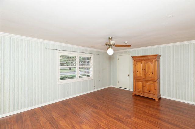 414 Barracuda Pl, Corpus Christi, TX 78411