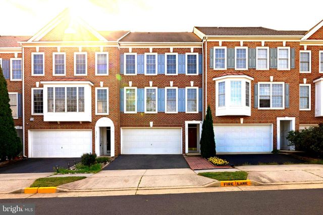 26139 KENNYWOOD SQ, Chantilly, VA 20152