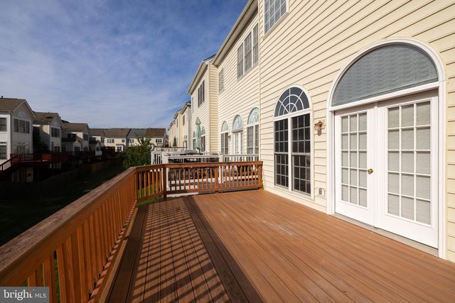 26139 KENNYWOOD SQ, Chantilly, VA 20152