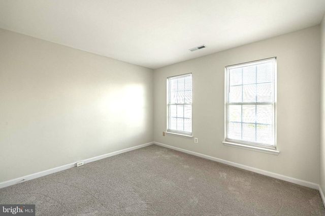 26139 KENNYWOOD SQ, Chantilly, VA 20152