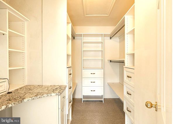 26139 KENNYWOOD SQ, Chantilly, VA 20152