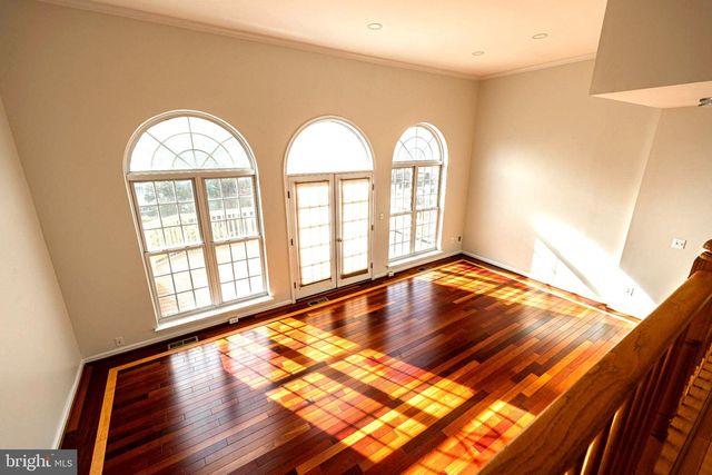 26139 KENNYWOOD SQ, Chantilly, VA 20152