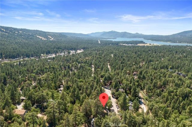 865 Villa Grove Avenue, Big Bear Lake, CA 92315