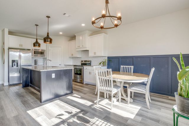 108 Treys Way, Godley, TX 76044