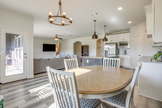 108 Treys Way, Godley, TX 76044