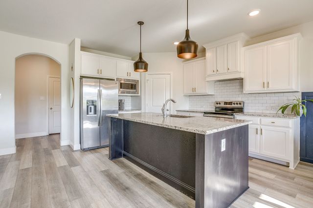 108 Treys Way, Godley, TX 76044