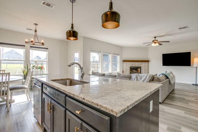 108 Treys Way, Godley, TX 76044