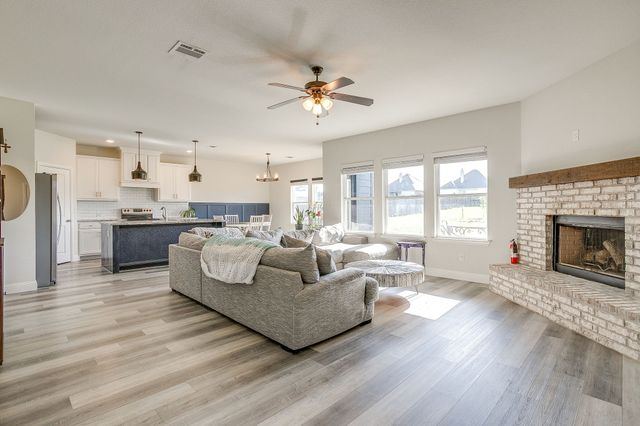 108 Treys Way, Godley, TX 76044