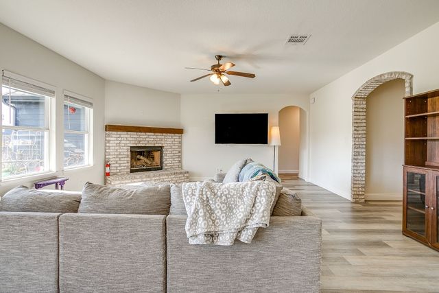 108 Treys Way, Godley, TX 76044