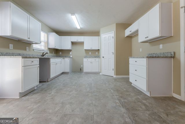 231 Biltmore Way, Stockbridge, GA 30281