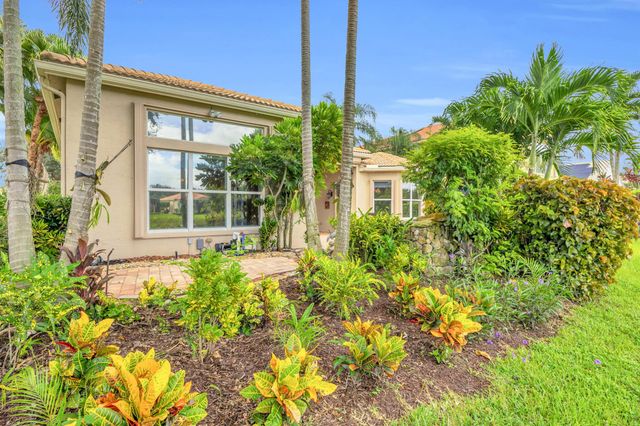 7071 Corning Circle, Boynton Beach, FL 33437