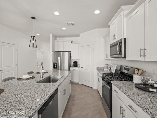 6726 W Cold Stream Court, Tucson, AZ 85757