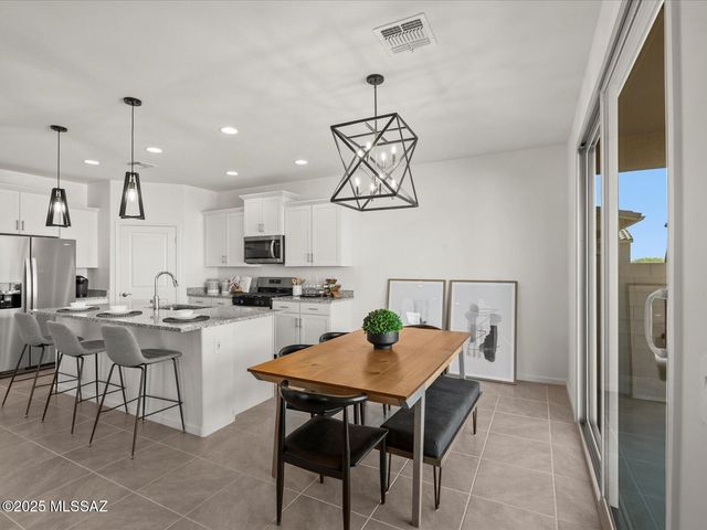 6726 W Cold Stream Court, Tucson, AZ 85757