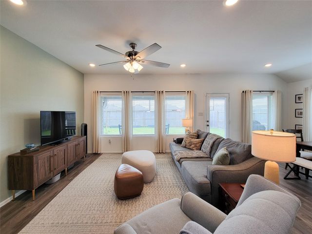 9319 Pavonia Fawn Drive, Baytown, TX 77521