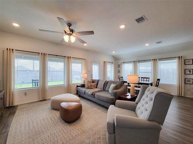 9319 Pavonia Fawn Drive, Baytown, TX 77521