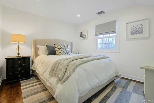 250 Mamaroneck Road, Scarsdale, NY 10583