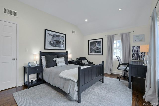 250 Mamaroneck Road, Scarsdale, NY 10583