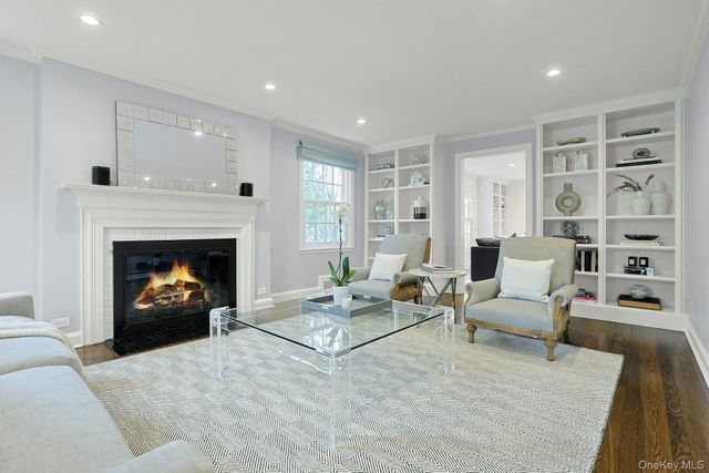 250 Mamaroneck Road, Scarsdale, NY 10583