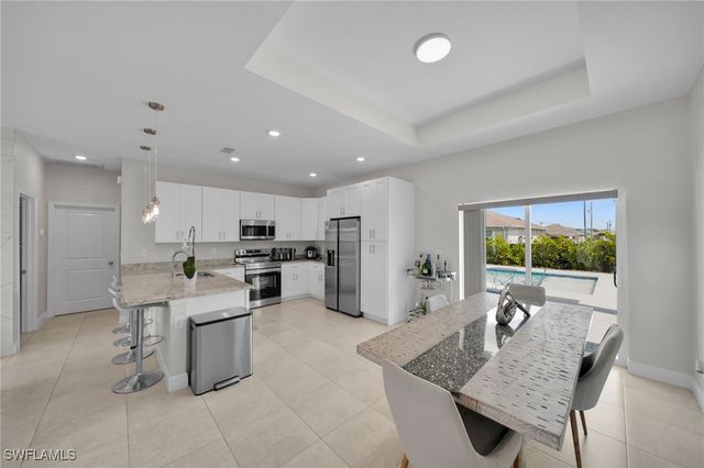 405 NW 10th ST, Cape Coral, FL 33993