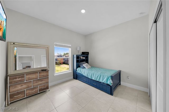 405 NW 10th ST, Cape Coral, FL 33993