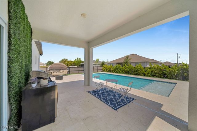 405 NW 10th ST, Cape Coral, FL 33993