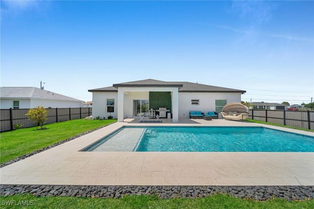 405 NW 10th ST, Cape Coral, FL 33993