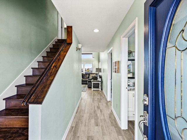 334 Paradise Drive, Tiki Island, TX 77554