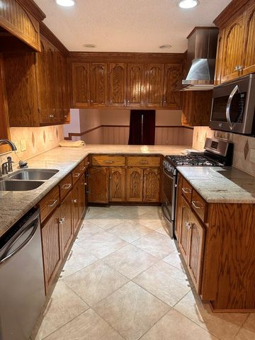 101 Morningview, Taylor, AL 36301