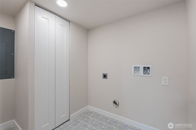 4015 Burton Place W, Seattle, WA 98199