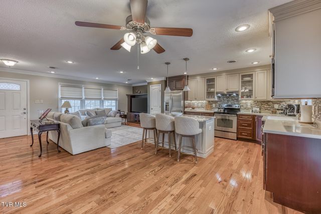 15 Madison Court, Johnson City, TN 37601