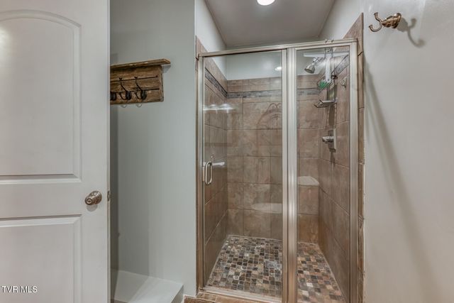 15 Madison Court, Johnson City, TN 37601